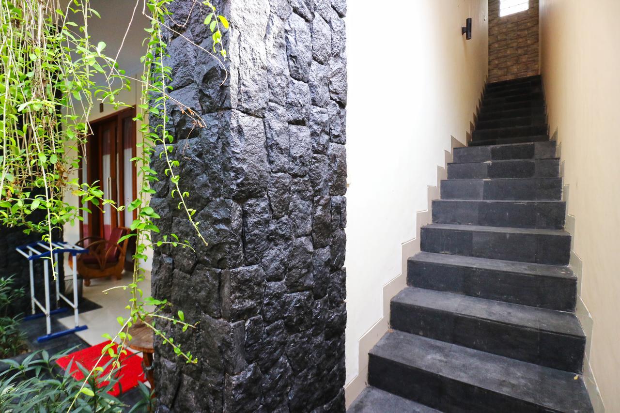 D'Astri Guesthouse Sanur Redpartner Denpasar  Luaran gambar